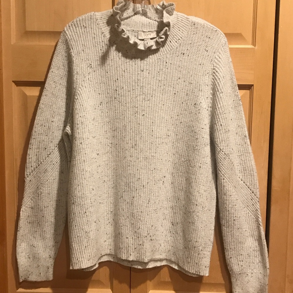 New LOFT Heathered White Ruffle Neck Sweater